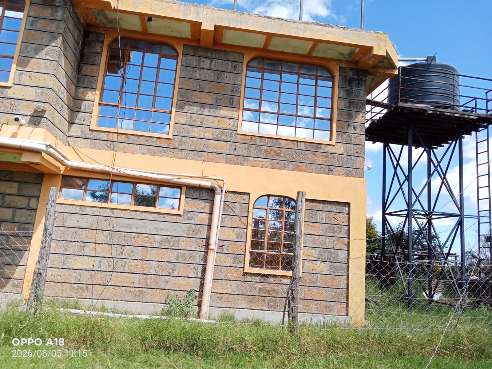 Luxurous 6-Bedroom All Ensuite Maisonette — Monthly Rental