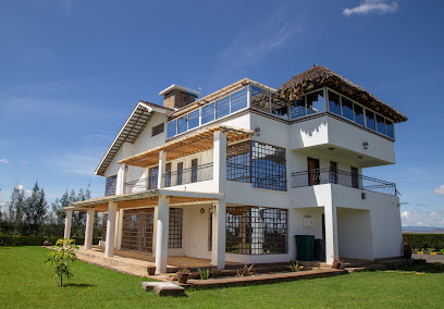 Holiday Enkai Villa– Main House (5 Bedrooms)1 × Bedroom (King) Ensuite 50k per night